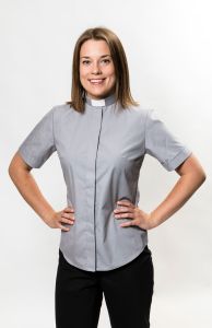 Lyhythihainen harmaa papinpaita naiselle, Ateljé Solemnis