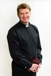 Miesten musta papin juhlapaita, Ateljé Solemnis