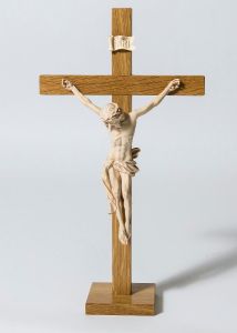 Pöytäkrusifiksi 50 cm  tammea corpus puuta