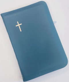 Nahkakantinen keskikokoinen Raamattu siniharmaa, vetoketju, reunahakemisto, kultasyrjä 3838JRH