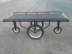 Saattovaunu 2 isoa 2 pientä pyörää - ruohomatto