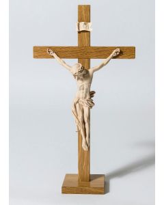 Pöytäkrusifiksi 40 cm mäntyä puisella corpuksella